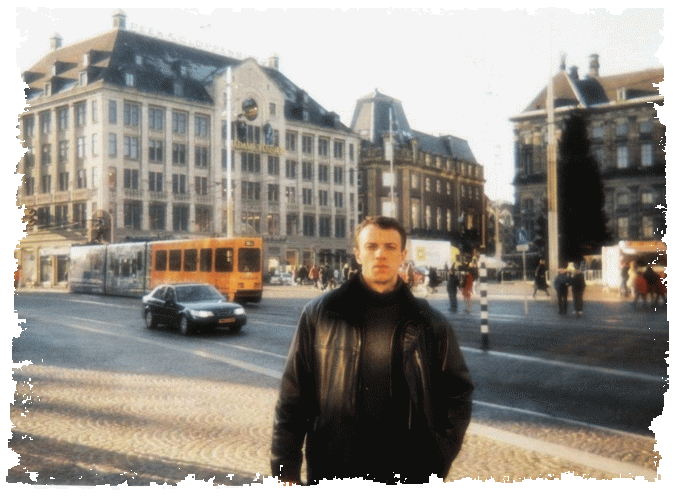 0529. Netherlands. Amsterdam. Damp Square 27.12.2004